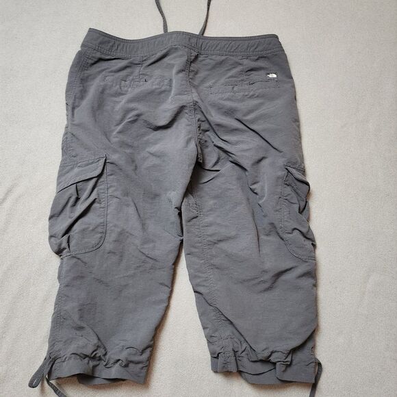 The North Face Cargo Capri Pants - Size 14 - Picture 10 of 13